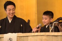 左から尾上菊之助、寺嶋和史。