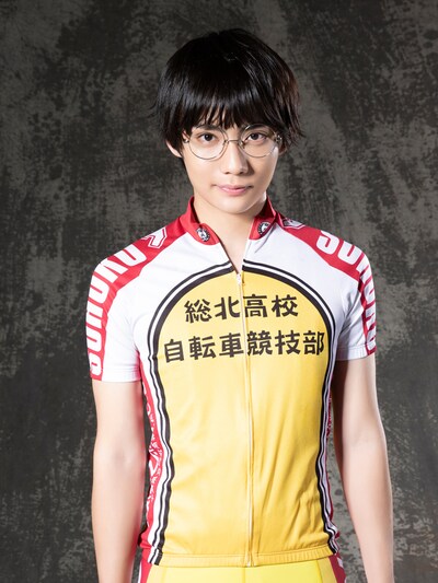 糠信泰州扮する小野田坂道。