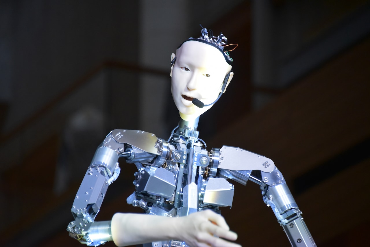 4社共同研究プロジェクト始動、人工生命×アンドロイド オルタ3がオペラに出演