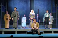 俳優座劇場プロデュースNo.106「音楽劇 母さん」より。（撮影：飯田研紀）