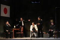 文学座「寒花」より。（撮影：宮川舞子）