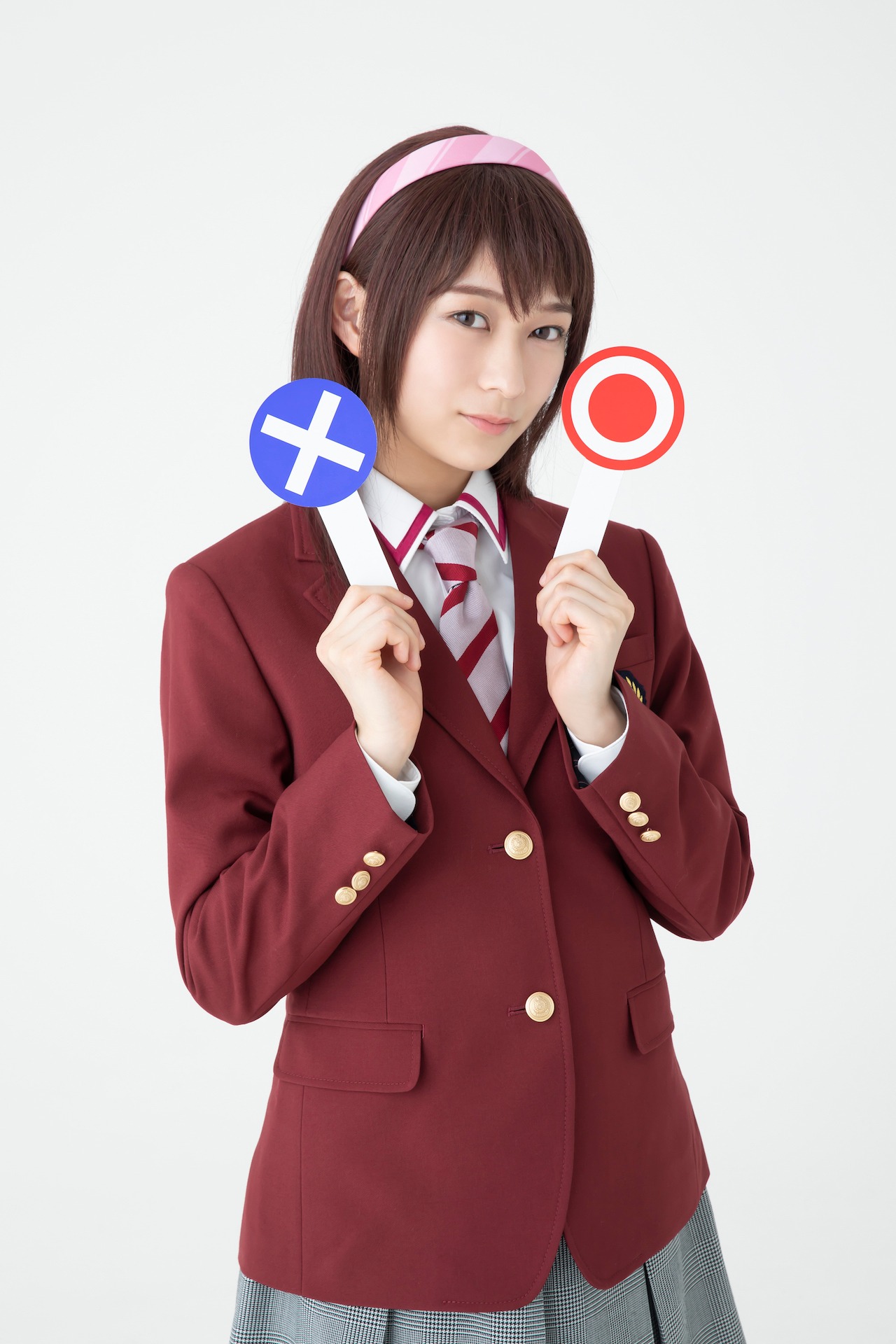 鈴木絢音（乃木坂46）演じる深見真理。