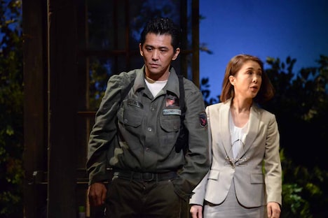 Bunkamura30周年記念 シアターコクーン・オンレパートリー2019「空ばかり見ていた」より。