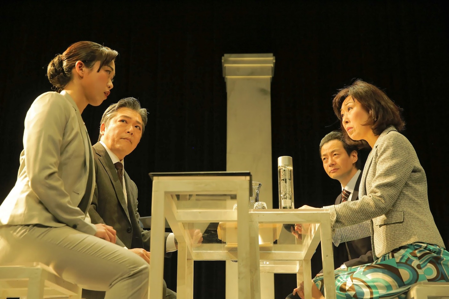 「THE Negotiation」より。（撮影：堀川高志）