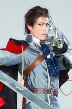 進藤学扮するリオット。