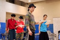 おしゃれ紳士×神保町花月 presents「『オシャレ紳士の時間泥棒』―The Thief of Time by Stylish Gentlemen―」稽古より。