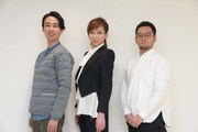 左から永野拓也、湖月わたる、竹村武司。