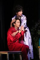 M&Oplays プロデュース「クラッシャー女中」より。（撮影：宮川舞子）