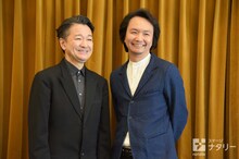 左から白井晃、長塚圭史。