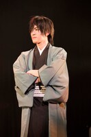 舞台版「BLACK BIRD」より。