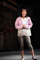 ミュージカル「ハル」フォトコールより。北乃きい演じる真由。