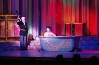 「毛皮のマリー」より。（撮影：御堂義乘）