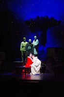 「毛皮のマリー」より。（撮影：御堂義乘）