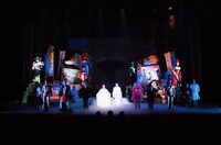 「毛皮のマリー」より。（撮影：御堂義乘）