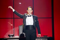 つかこうへい復活祭 2019 VOL.1「『熱海殺人事件』LAST GENERATION 46」より。