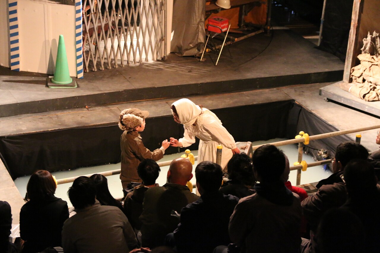 水族館劇場「Nachleben 搖れる大地」より。