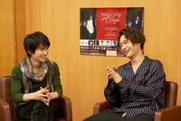 松田凌（左）、小早川俊輔（右）。