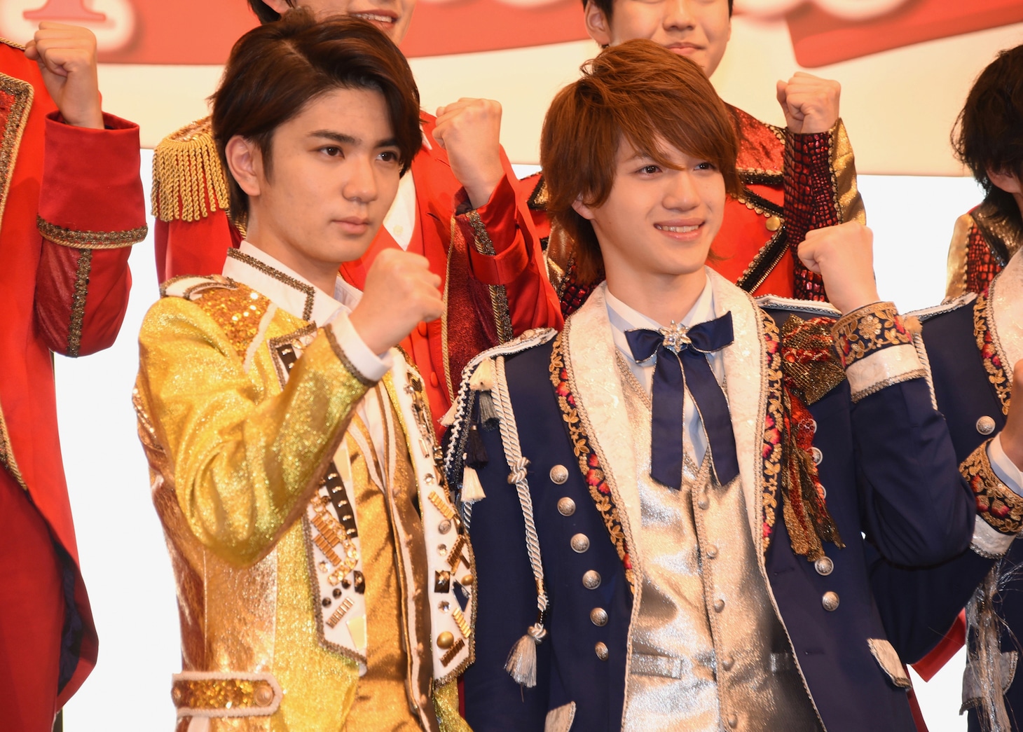 左から高橋優斗（HiHi Jets）、岩崎大昇（美 少年）。