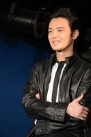 ピート・ベスト役の上口耕平。