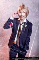 松本唯扮する吉成秀明。