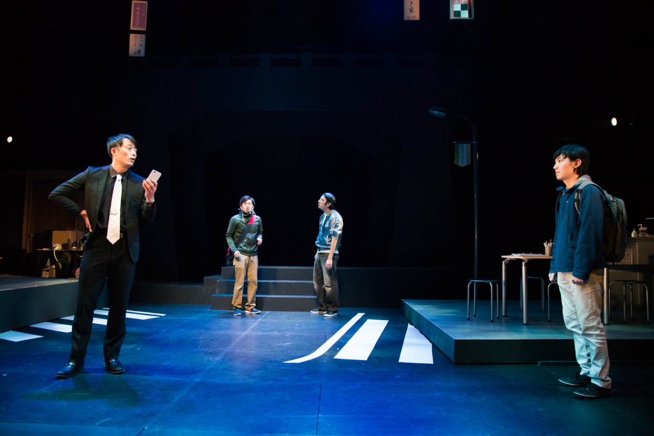 “人間の小さな右往左往”から描く人間賛歌、くちびるの会「疾風のメ」開幕