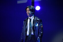 鈴木拡樹演じる九泉晴人。