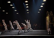 「俳優とオーケストラのための戯曲『良い子はみんなご褒美がもらえる』」公開舞台稽古より。