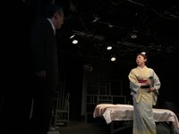 渡辺源四郎商店 第31回公演「背中から四十分」より。（提供：渡辺源四郎商店）