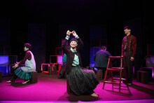 劇団きらら「気持ちいい穴の話」より。（撮影：藤本彦）