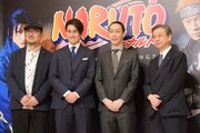 新作歌舞伎「NARUTO-ナルト-」製作発表より、左からG2、中村隼人、坂東巳之助、松竹株式会社の安孫子正副社長。