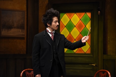 村井良大演じるアインシュタイン。