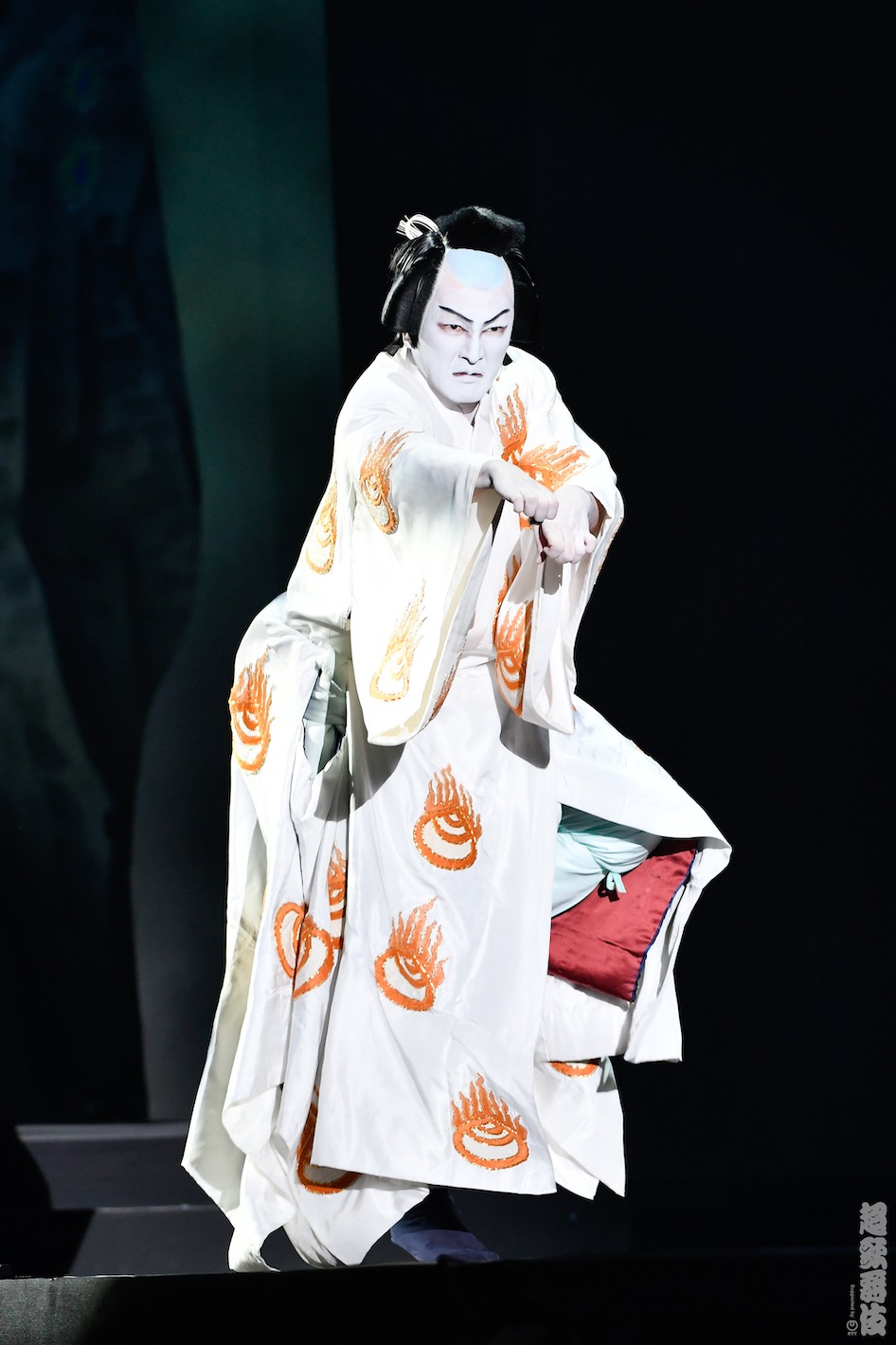 「今昔饗宴千本桜」より。