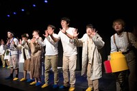 劇団「地蔵中毒」無教訓意味なし演劇 vol.9「懺悔室、充実の4LDK」より。（撮影：塚田史香）