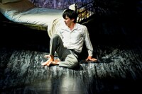 世田谷パブリックシアター「熱帯樹」より。（撮影：細野晋司）