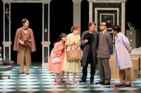 2016年に上演された「ハーヴェイ」より。（撮影：飯田研紀）