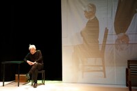 「火曜日はスーパーへ」より。（撮影：加藤英弘）