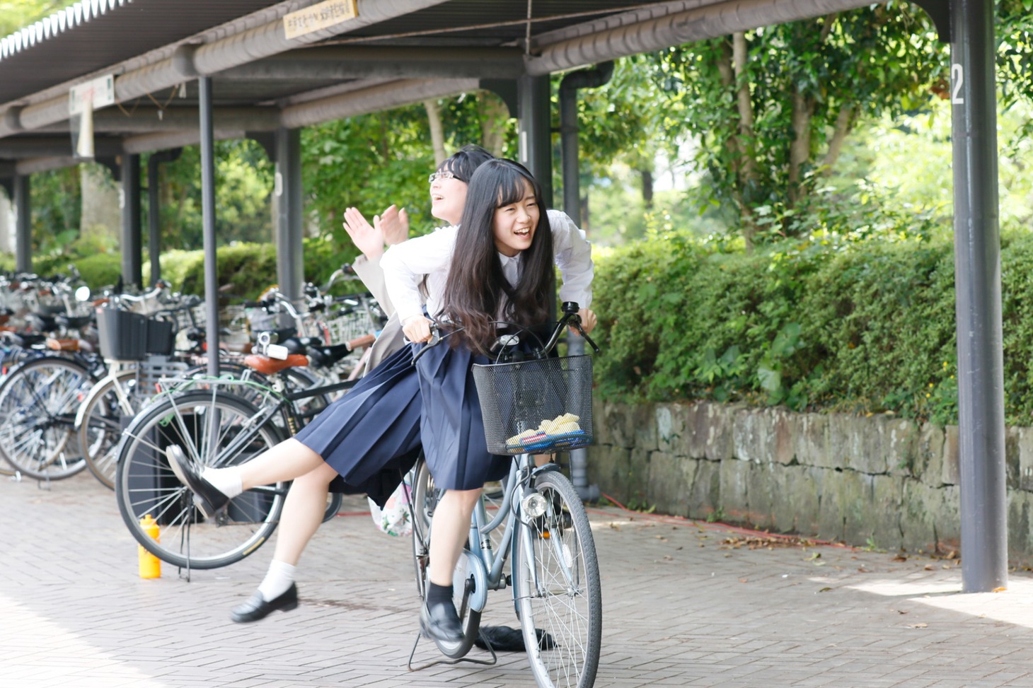 ロロのパフォーマンス。（撮影：山口真由子）