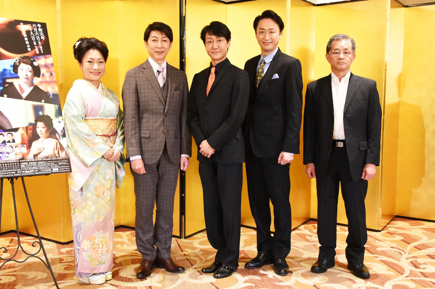 六月花形新派公演「夜の蝶」取材会より。左から山村紅葉、篠井英介、河合雪之丞、喜多村緑郎、成瀬芳一。