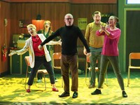 ミュージカル「マイ・レフト / ライトフット」より。（撮影：平尾正志）