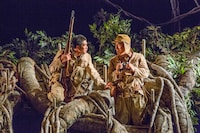 井上ひさしメモリアル10 こまつ座 第127回公演「木の上の軍隊」より。