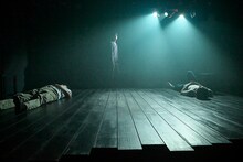 オフィスコットーネプロデュース 大竹野正典没後10年記念公演 第3弾 改訂版「埒もなく汚れなく」より。（撮影：青木司）