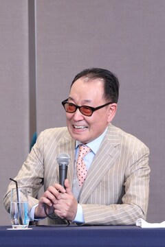 Osk日本歌劇団とサクラ大戦が共演 横山智佐 大変興奮しております 会見レポート ステージナタリー