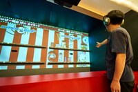 「ハイパー縁日 ばい NAKED」より、「HYPER射的」の様子。