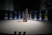 2018年に初演された「Mirroring Memories ―それは尊き光のごとく」より。（Photo：Kishin Shinoyama）