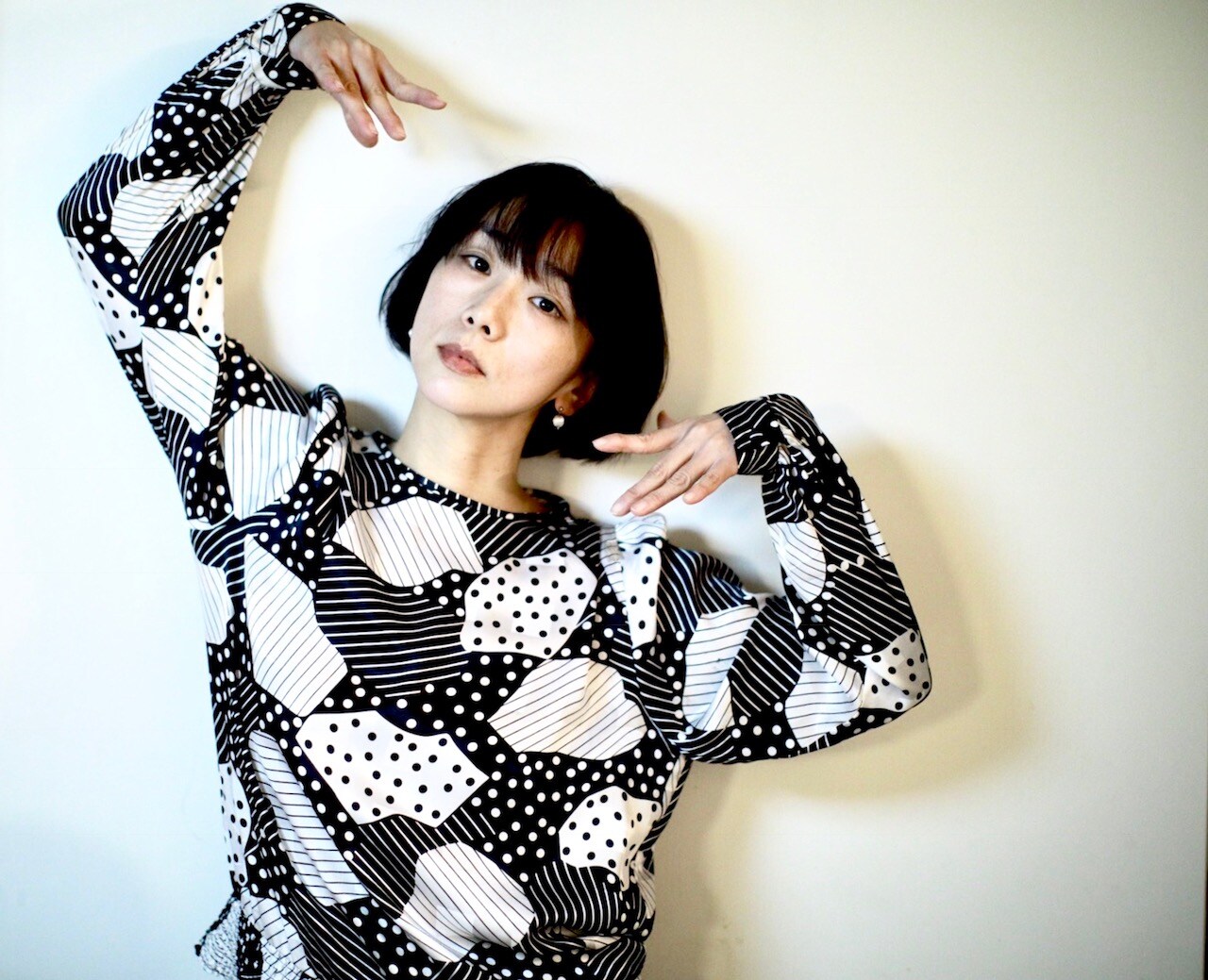 「頭ほどにはまだ全然身体を使いこなせていない」康本雅子が京都で新作