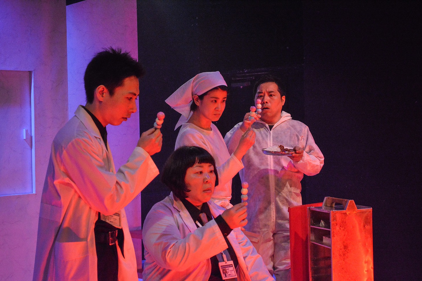 久保と人間「やまいだれにやまいだれ」より。