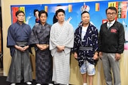 「三谷かぶき『月光露針路日本(つきあかりめざすふるさと)』風雲児たち」囲み取材より。左から松本白鸚、片岡愛之助、松本幸四郎、市川猿之助、三谷幸喜。