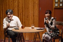 左から山内ケンジ、根本宗子。