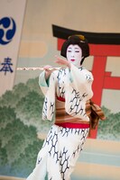 「第95回 東をどり」舞台ざらいより。