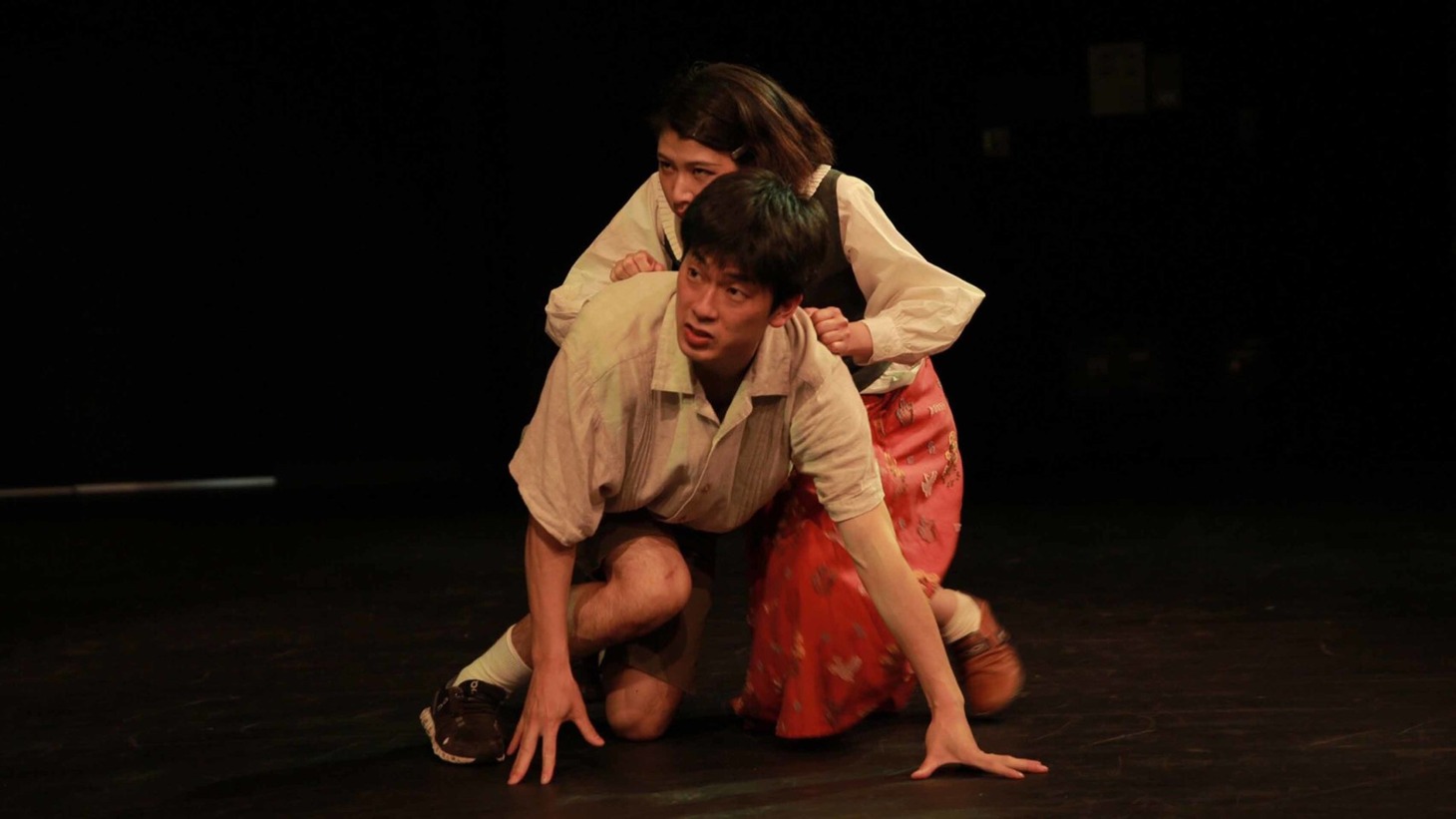 ジョン・スミスと探る演劇「劇『鳥の映画』」より。